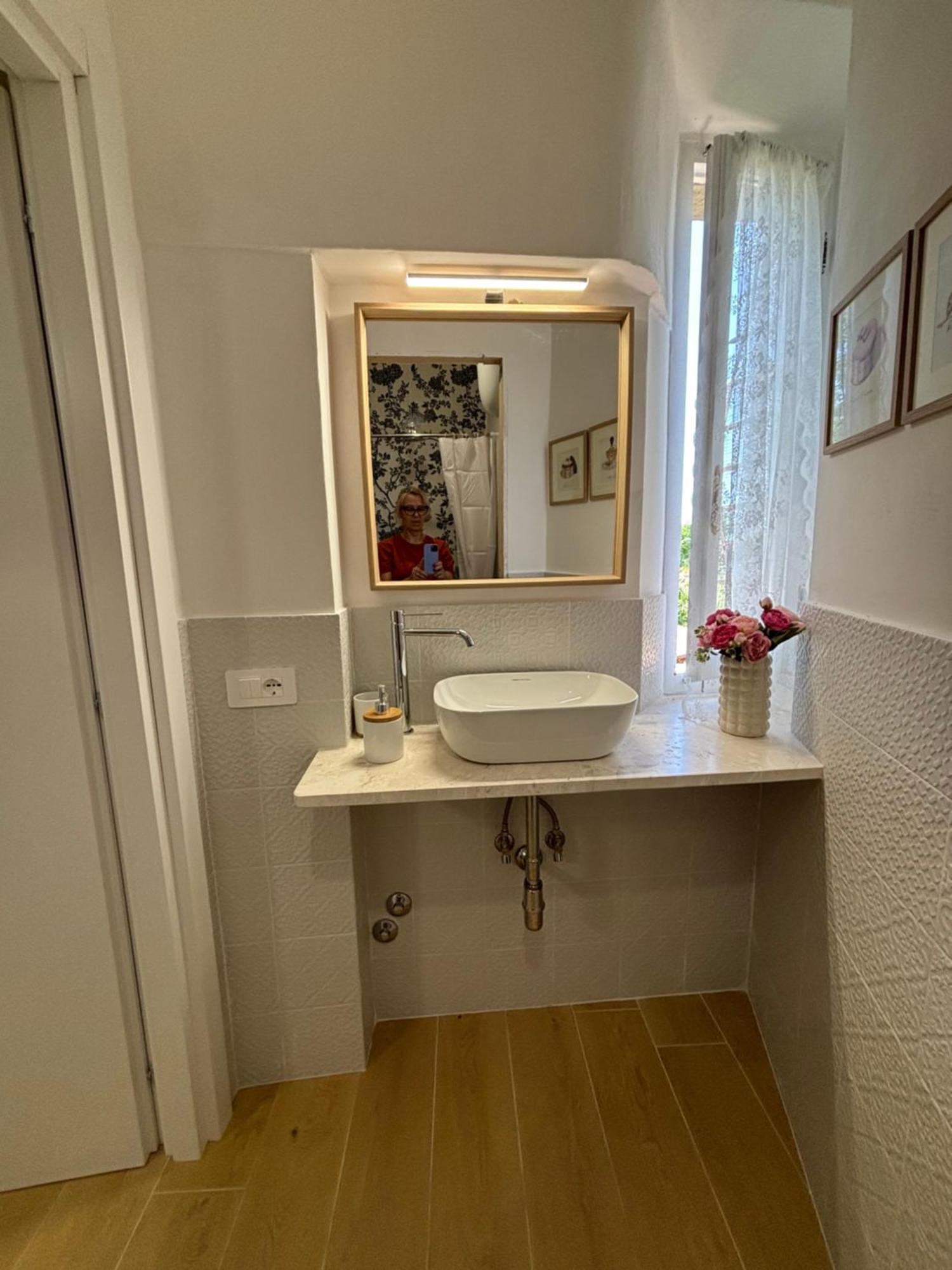 Casa Vacanze La Donna Di Cuori 볼테라 외부 사진